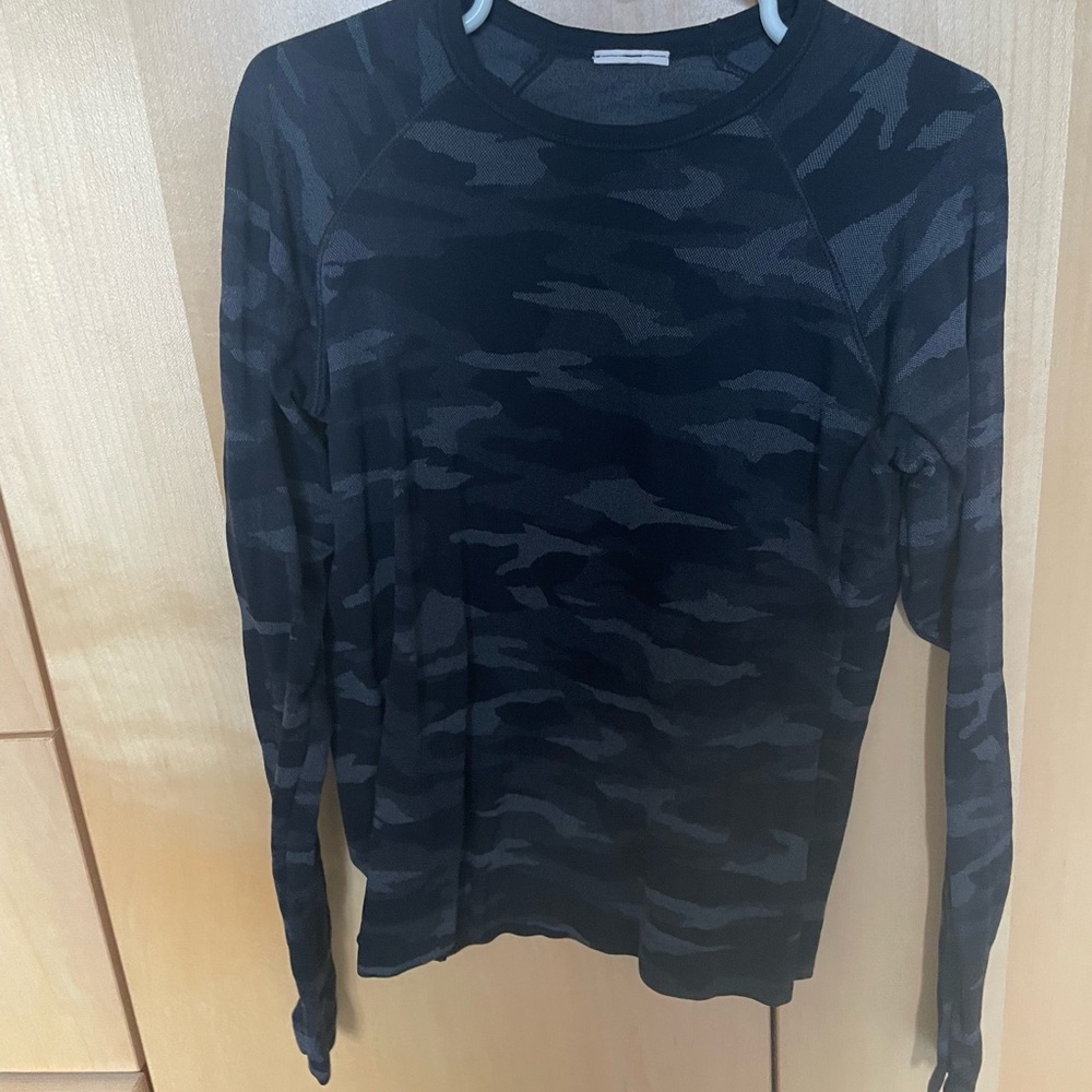 Athleta Girl Black Camouflage Long Sleeve Shirt